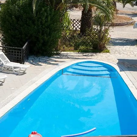 Armonia 3* Nydri (Lefkada)